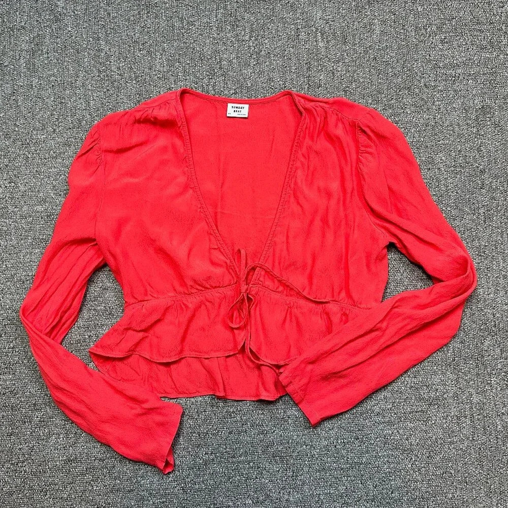 Aritzia Sunday Best Red Front Tie Cropped Flutter Low Cut Blouse Size X-Small